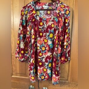 Olivia Grey Floral Women's Top - Multicolor.  Size 1X.   3/4 sleeve